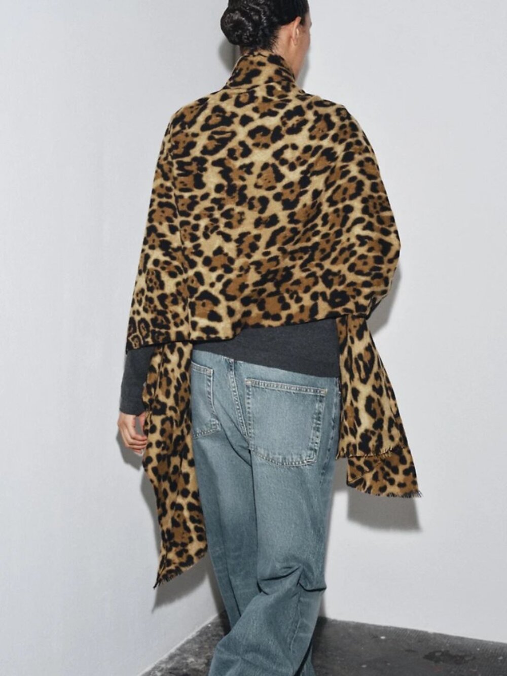 Zara Animal Print Scarf in Leopard
